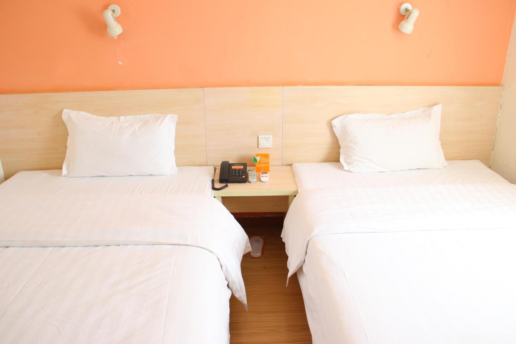7Days Inn Guangzhou South Railway Station Huijiang Subway Station Zewnętrze zdjęcie