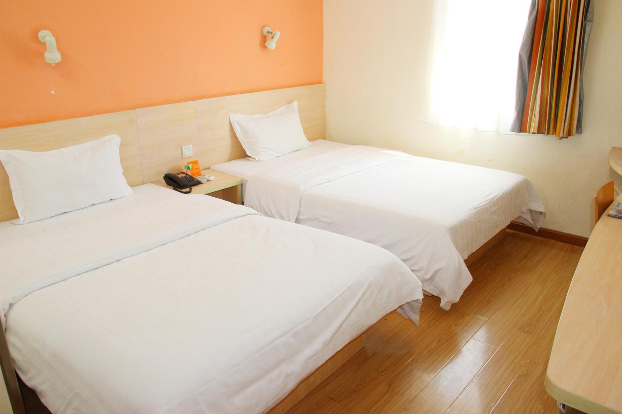7Days Inn Guangzhou South Railway Station Huijiang Subway Station Zewnętrze zdjęcie